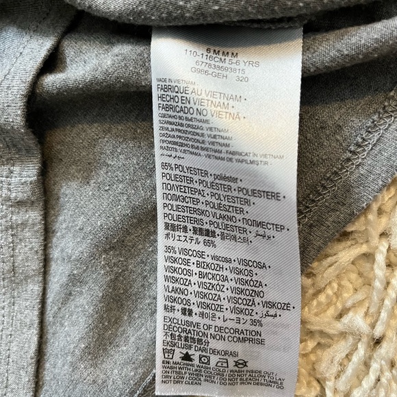 NIKE top - Picture 2 of 4